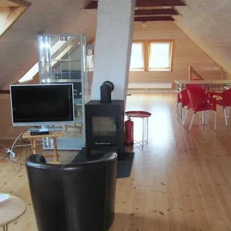 森讷堡瓦雷拉贝丹恩旅馆 旅馆 *