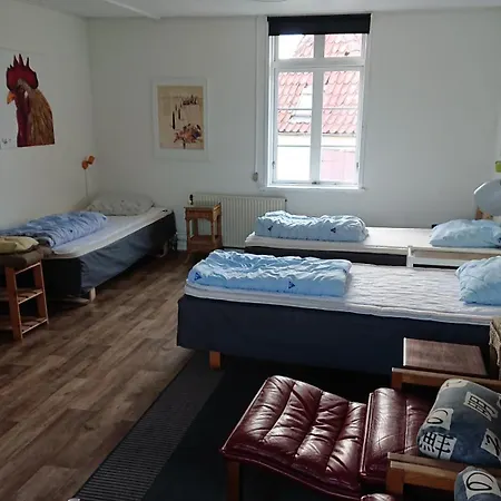 森讷堡瓦雷拉贝丹恩旅馆 *