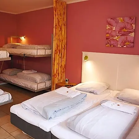 אכסניה Danhostel Vollerup *